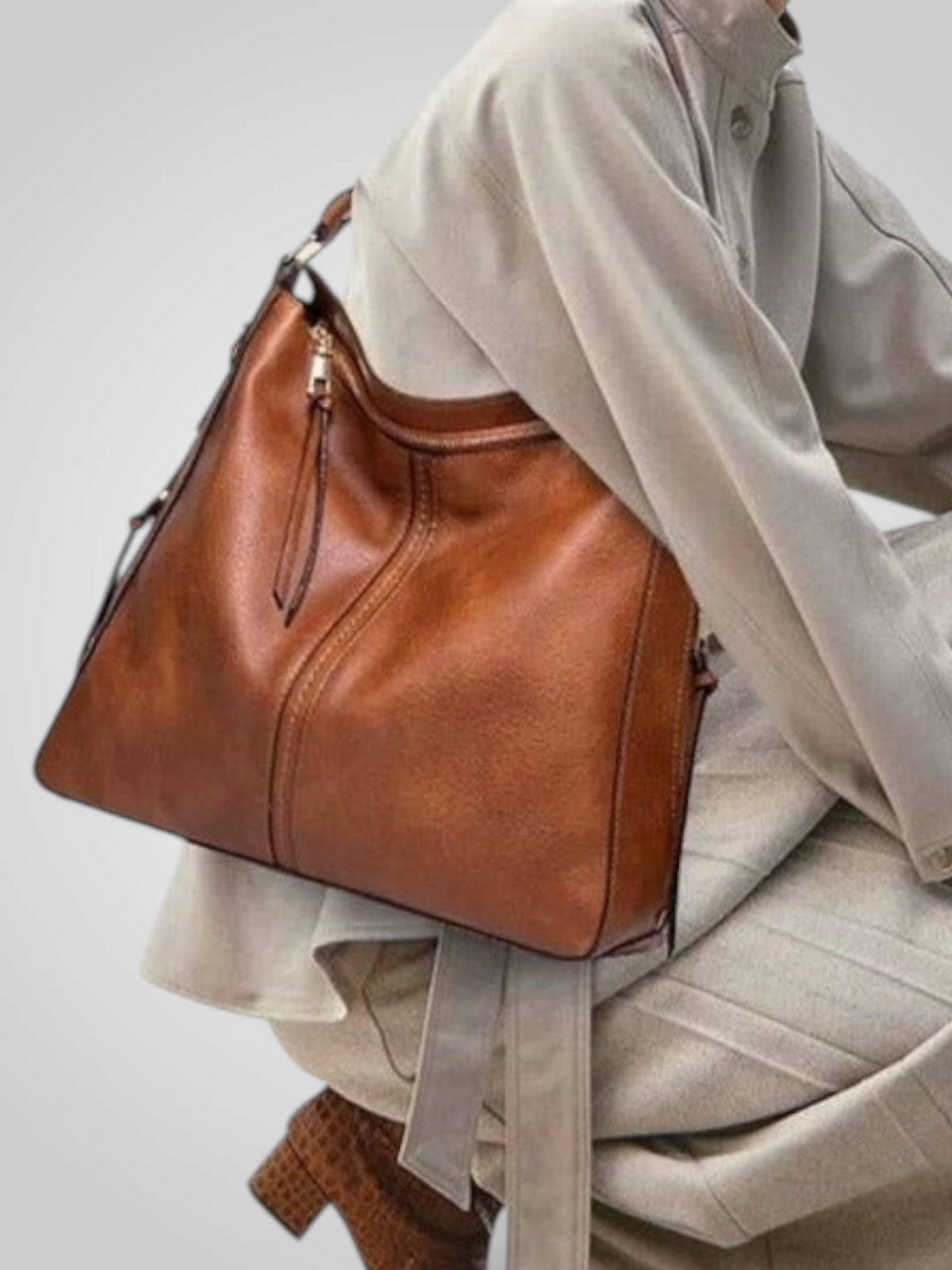 Céline Montreau  | Elegant Leather Bag