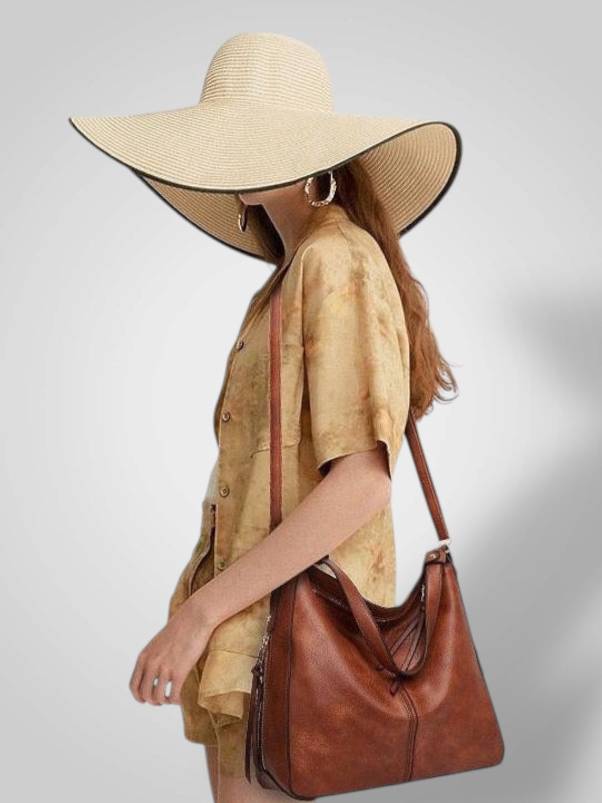 Céline Montreau  | Elegant Leather Bag