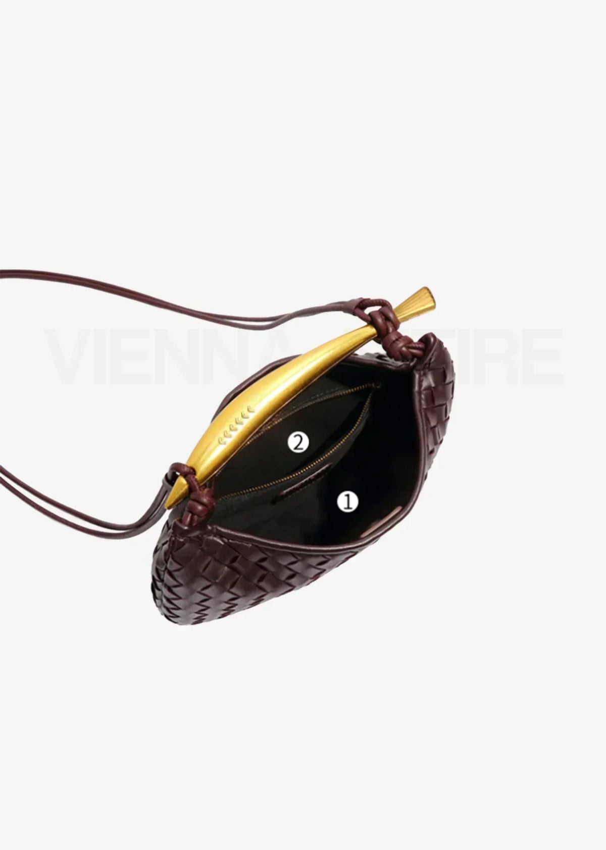 Nélie Montavril  | Woven Pattern Bag with Gold Handle