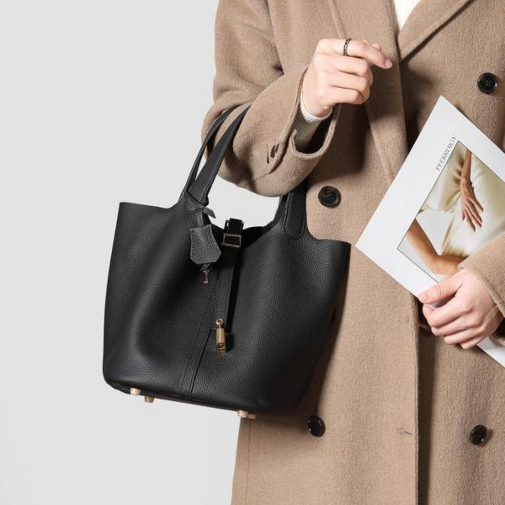 Lise Bellevaux | Lock Bag