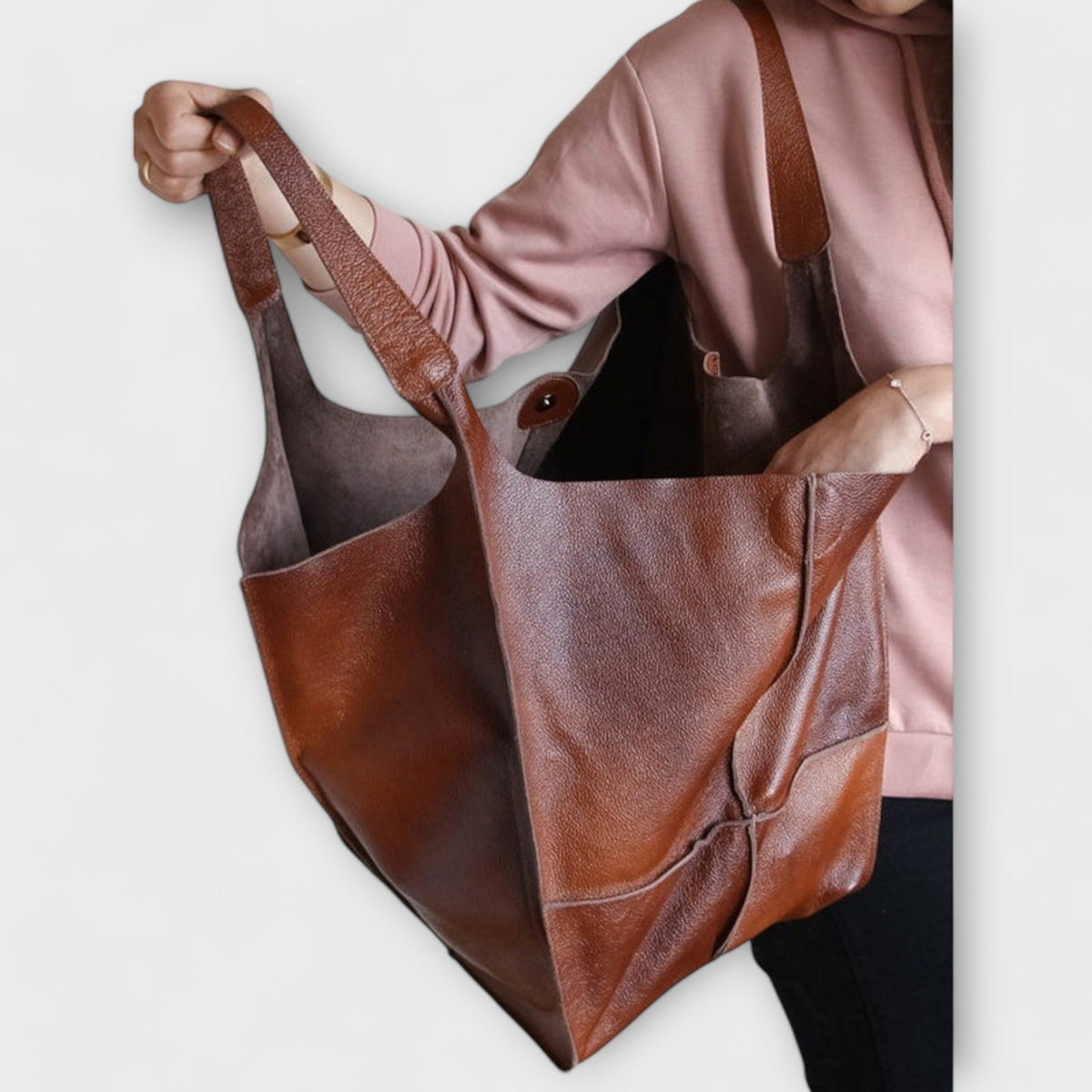 Prunelle Montcœur | Elegant shoulder bag