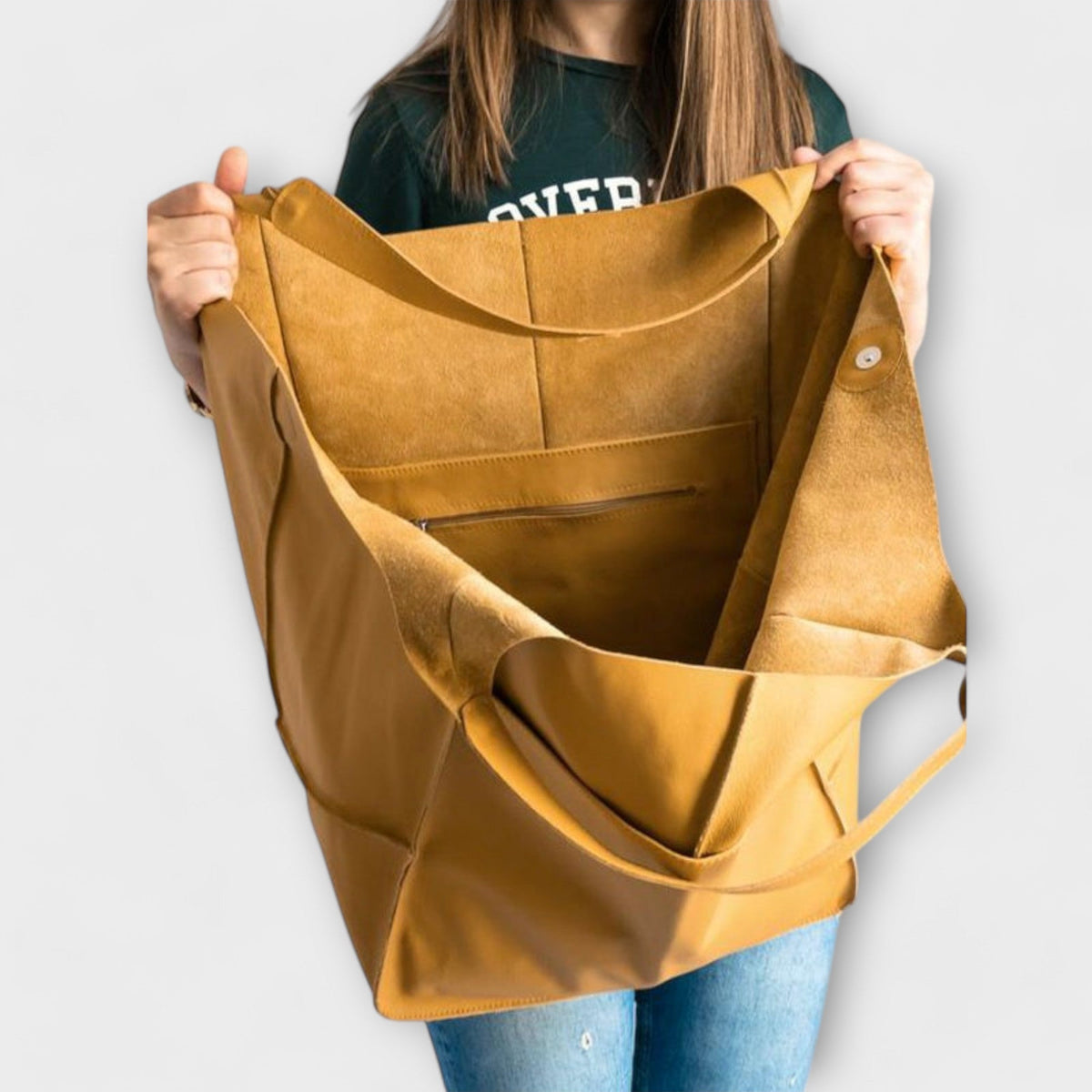 Prunelle Montcœur | Elegant shoulder bag