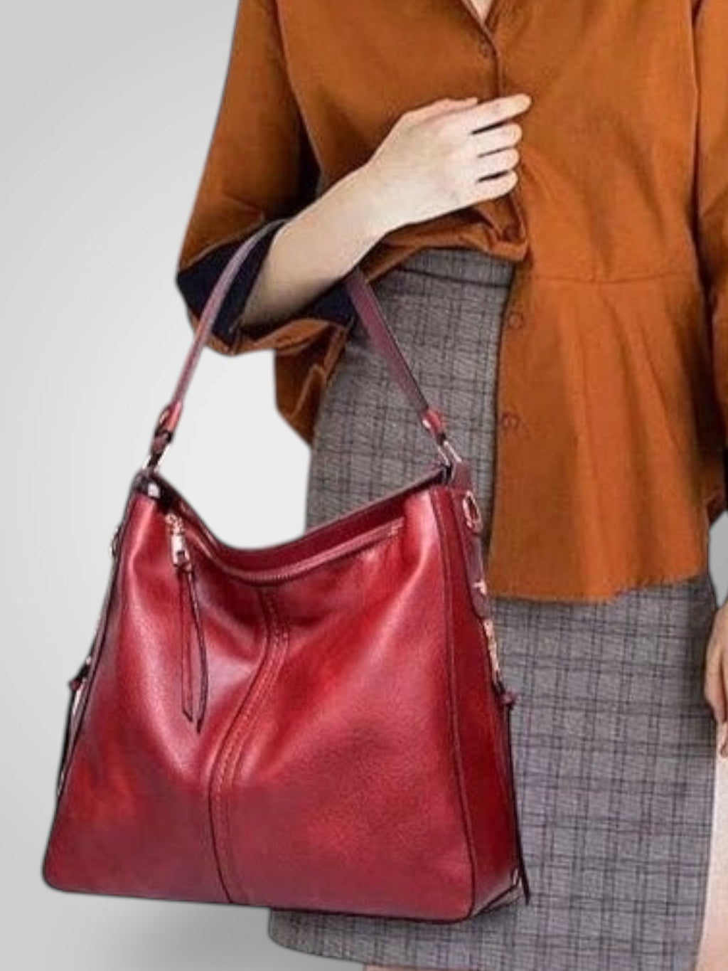 Céline Montreau  | Elegant Leather Bag