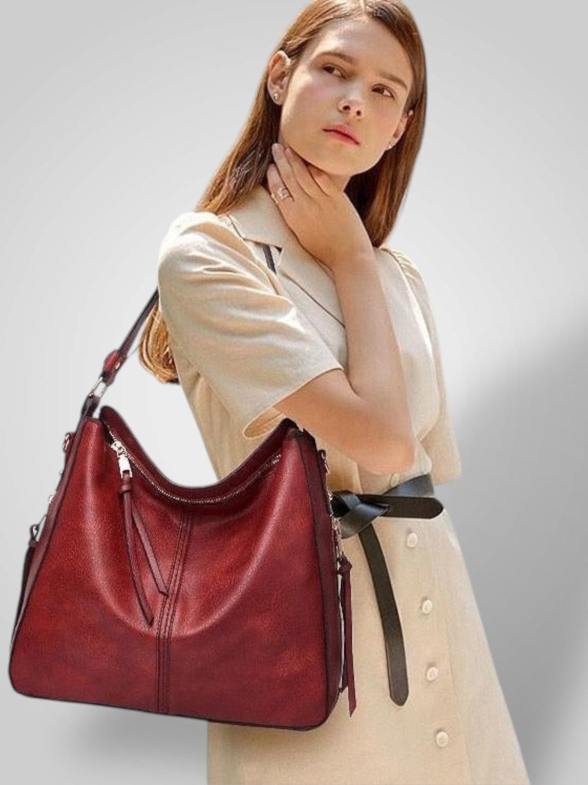 Céline Montreau  | Elegant Leather Bag