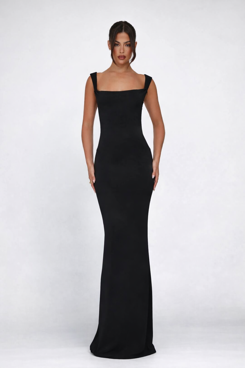 Léa Robert | Bow Back Maxi Dress – Square Neck Open Back Bodycon Evening Gown