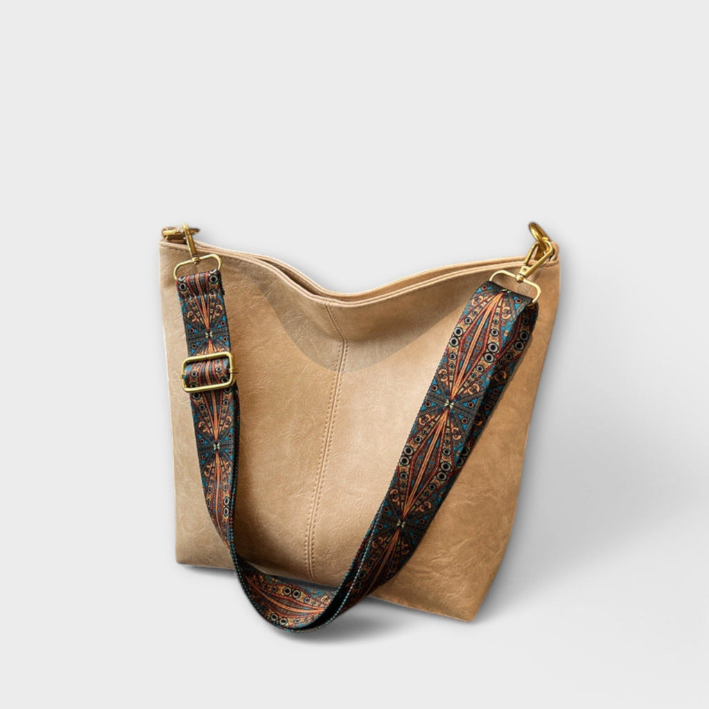 Colombe Bellemont | Elegant vintage bags