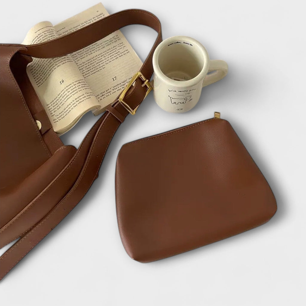 Anaëlle Dervaux | Elegant leather shoulder bag