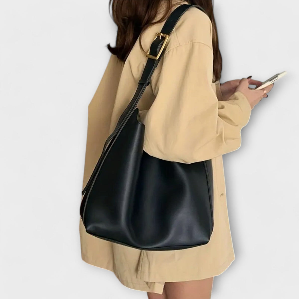 Anaëlle Dervaux | Elegant leather shoulder bag