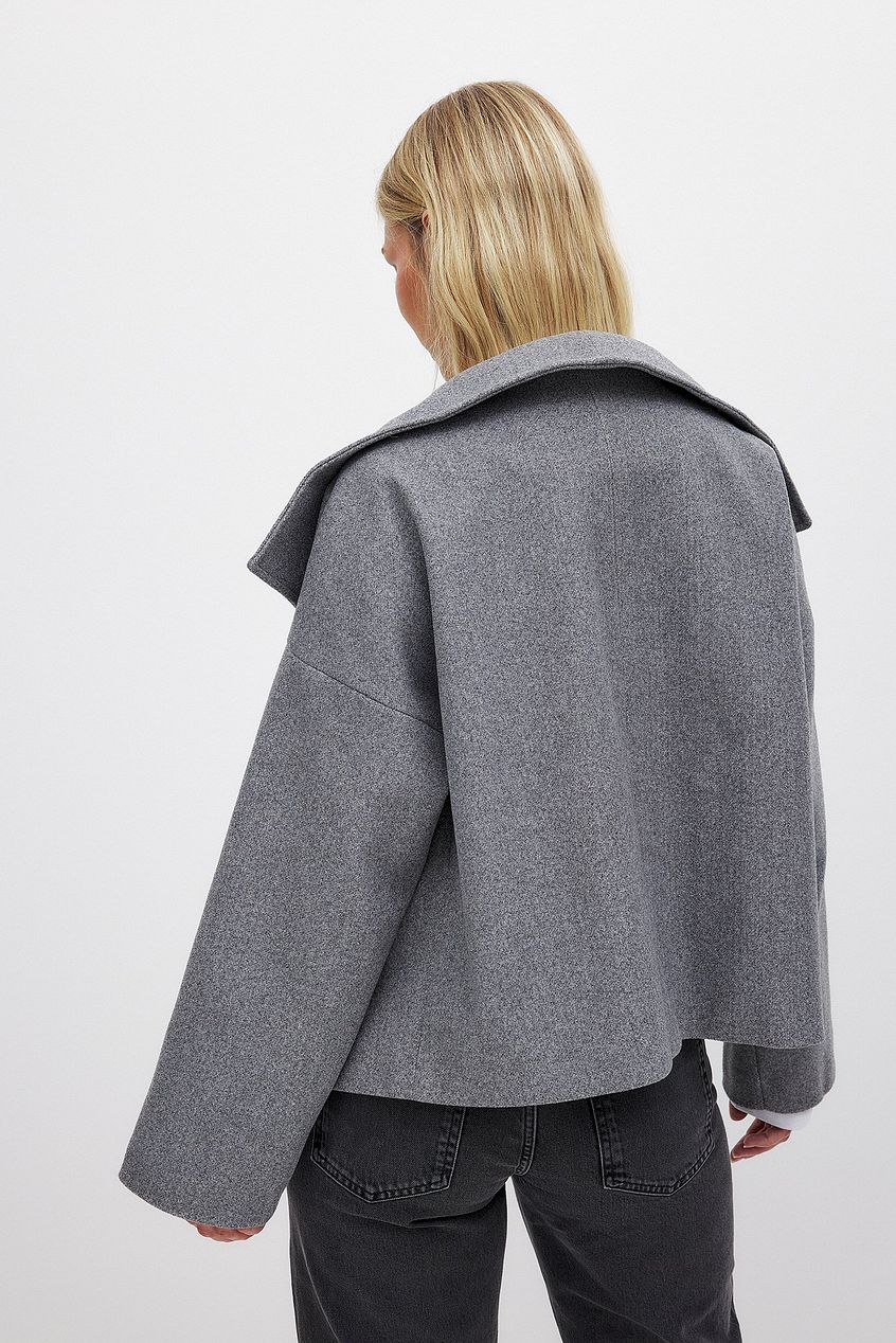 Diane | Cropped Double-Breasted Minimal Coat