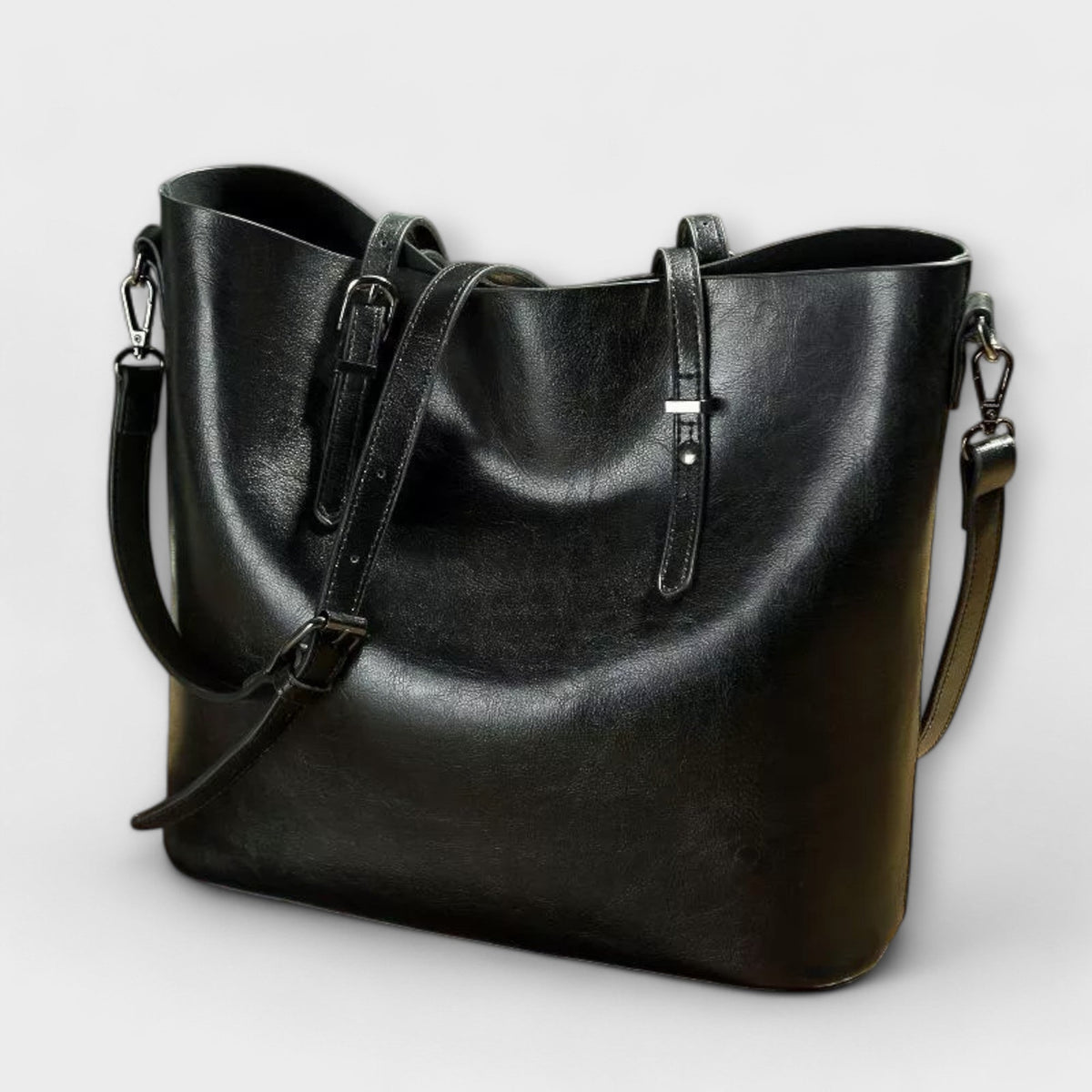 Danaé Bellefeuille | Vintage Shoulder Bag