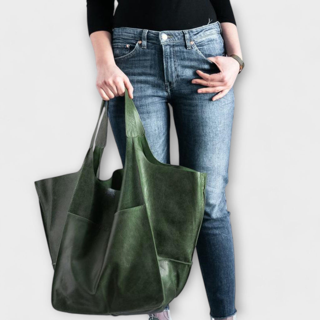 Prunelle Montcœur | Elegant shoulder bag