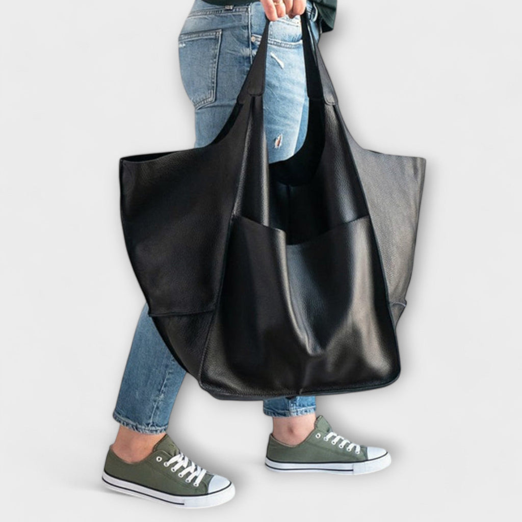 Prunelle Montcœur | Elegant shoulder bag