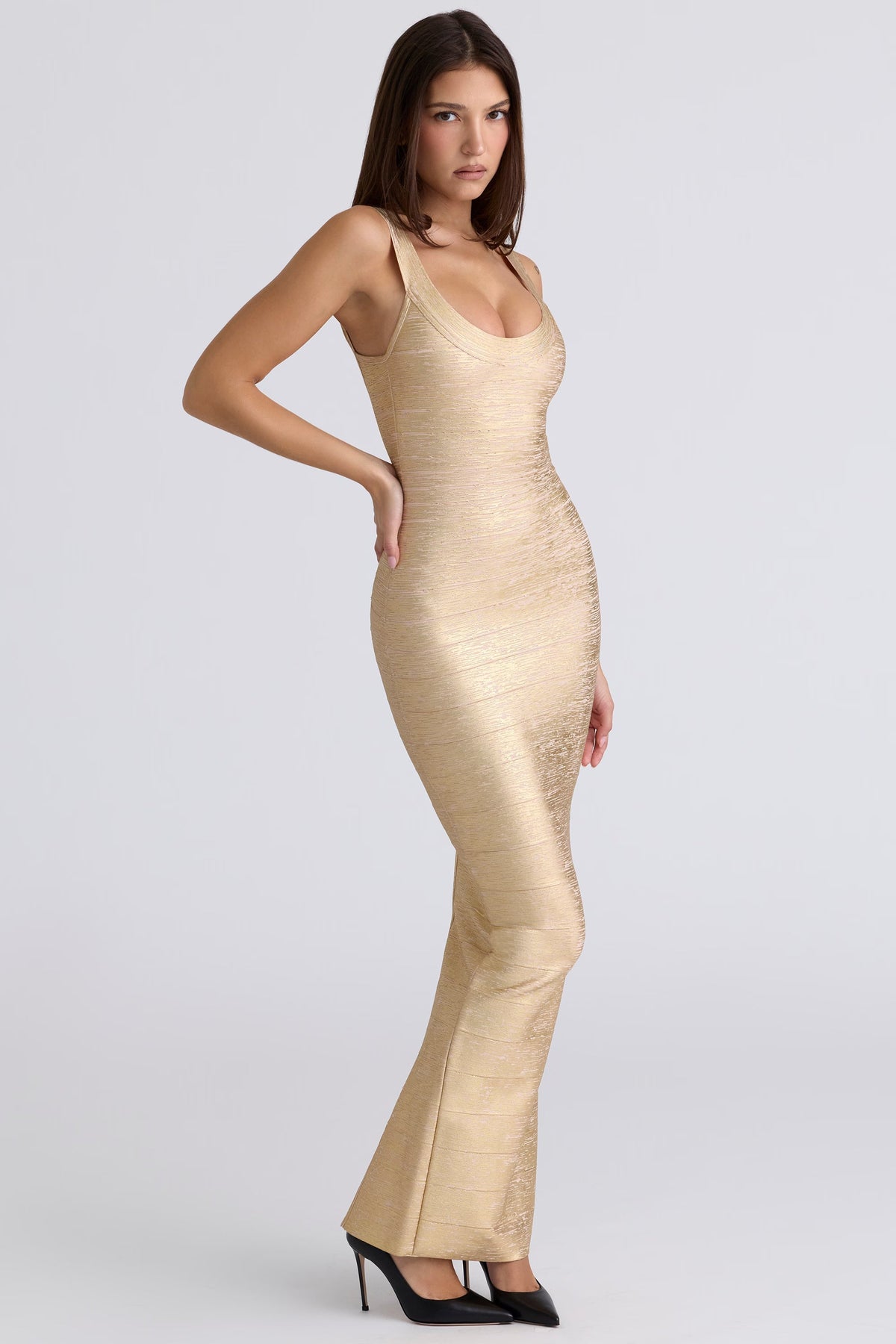 GABRIELLE DE VAUPERCHE | Champagne Metallic Maxi Dress – Bandage Bodycon Scoop Neck Evening Gown